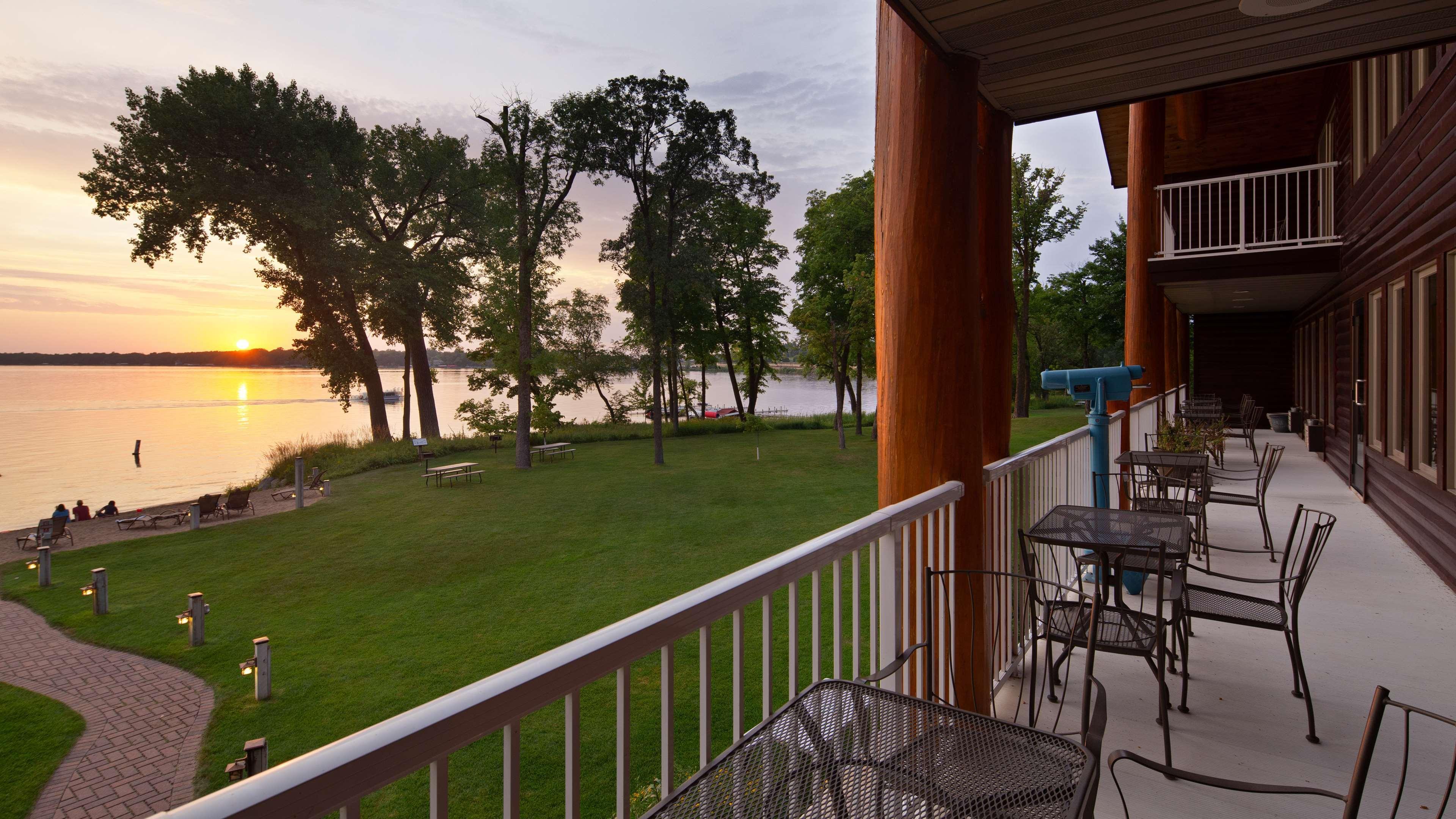 Best Western Premier The Lodge On Lake Detroit Detroit Lakes Exterior foto
